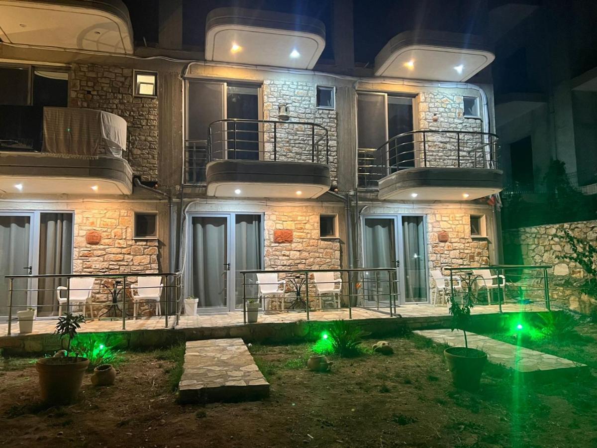 Noah'S Home Himarë Exterior foto